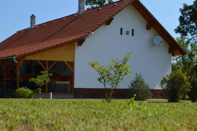 Berki Guesthouse - Image 1