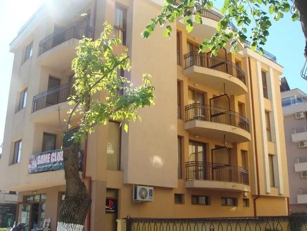 Family Hotel Danailov - Image 1