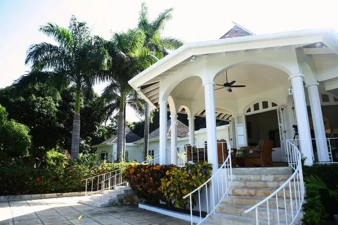 Nutmeg Villa - Image 1