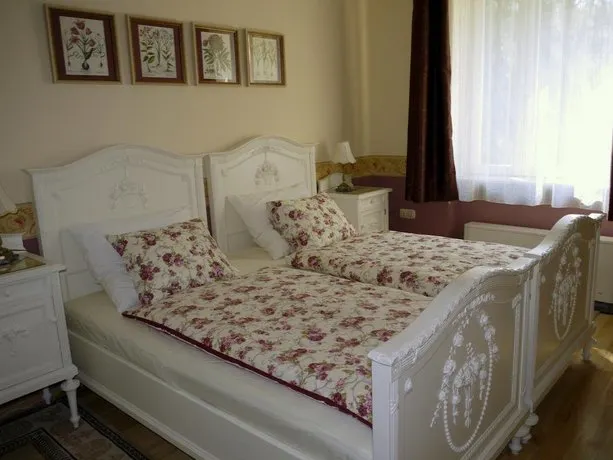 Villa Esther - Image 1