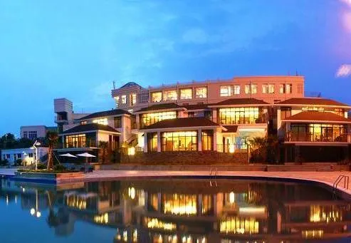 Phoenix Island Resort Zhoushan - Image 1