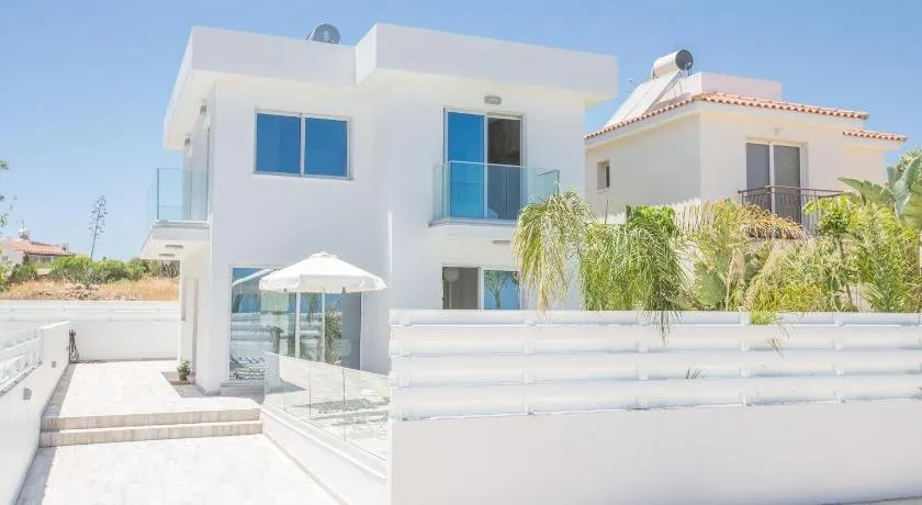 Kitsios Villas with private pool No2 - Image 1
