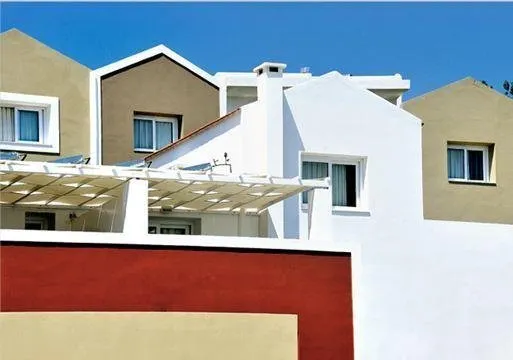 Apolis Beachscape Hotel - Image 1