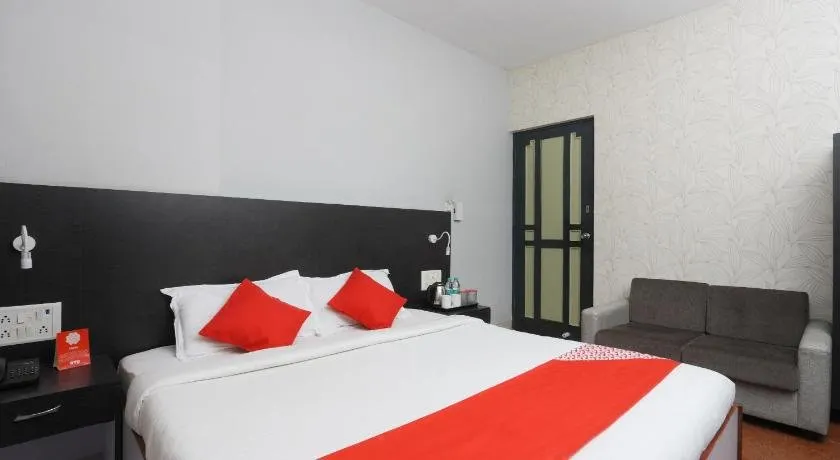 OYO Flagship 42212 Hotel Grace - Image 1