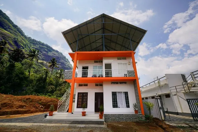 Peaceful 2BR Stay in Marayoor Munnar - Image 1