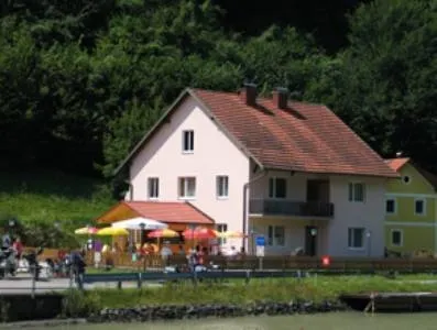 Idylle am Donauufer - Image 1
