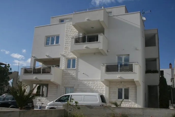 Apartments Villa Ella - Image 1