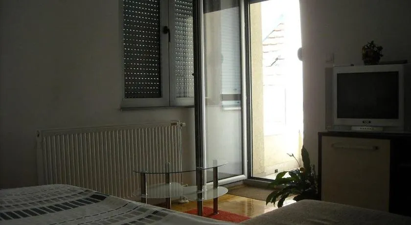 Studio Apartman Novi Sad The Danube - Image 1