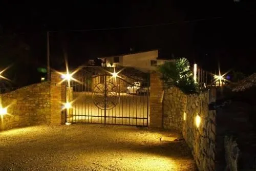 Borgo Fontanile - Image 1