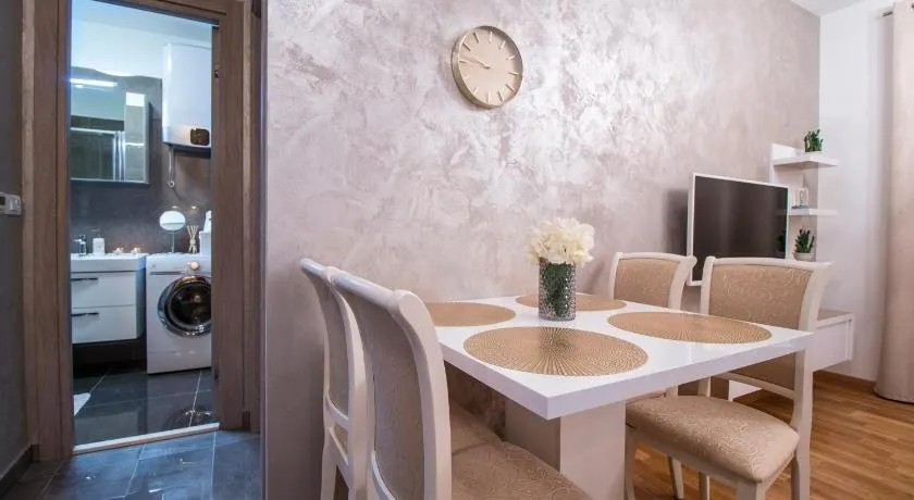 Luxury Apartment Sweet Dreams - Image 1