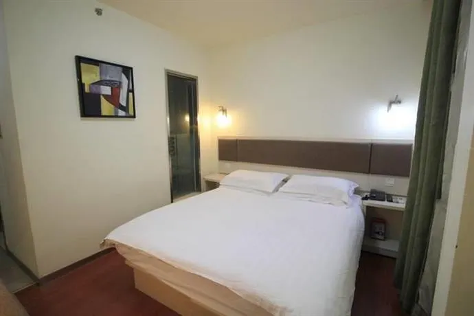 Motel 168 Yantai Haihang - Image 1