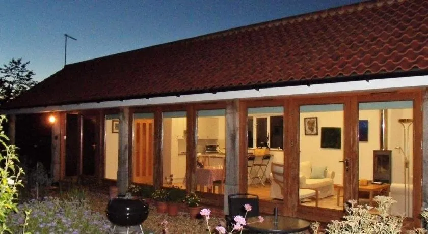 Akenfield Cottage Letheringham - Image 1