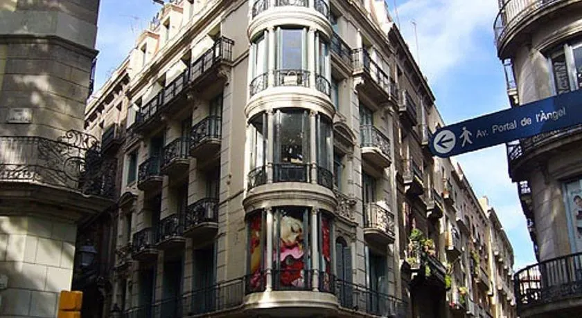 Apartaments Sant Jordi Santa Anna - Image 1