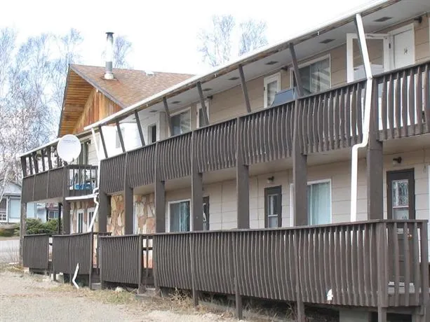 Angells Marina Motel Suites Cabins and Outfitters - Image 1