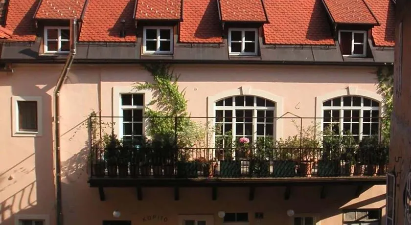 B&B Petra Varl Accommodation - Image 1