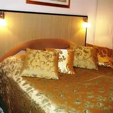 Beach Split Apartments - Image 1