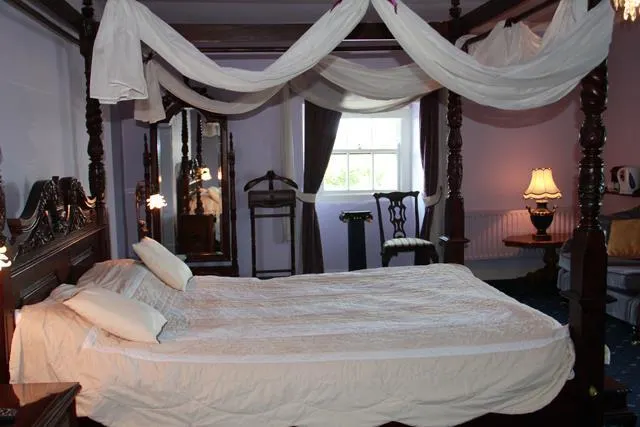 The Gandon Inn - Image 1