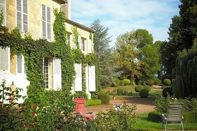 Gentilhommière De Lurcy Le Bourg - Image 1
