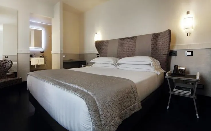 MOOD SUITES TRITONE - Image 1