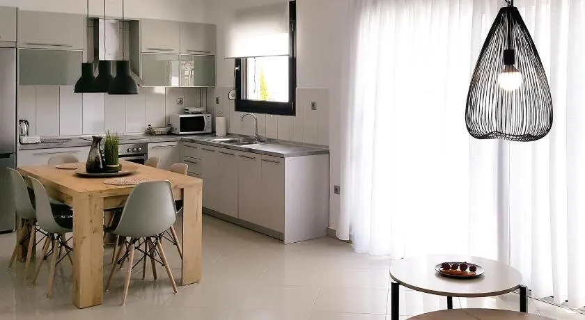 Aelia Apartments - Image 1