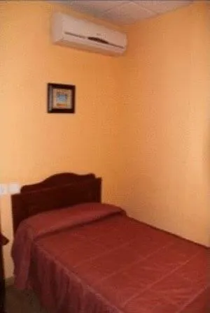 Hostal Bonavía - Image 1
