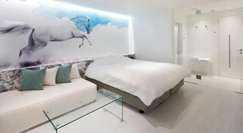 HOTEL LYISTA (Adult Only) - Image 1