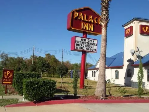 Scottish Inns & Suites Pasadena - Image 1