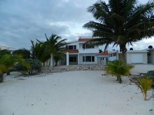 Casa Alfonso Telchac Puerto - Image 1