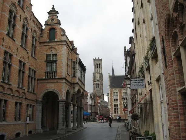 Design Apartment Pandreitje Brugge - Image 1