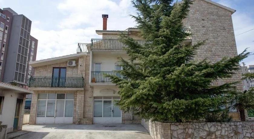 Apartment Stone - Image 1