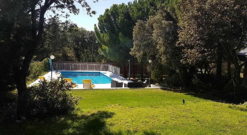 Robertina Home - Image 1