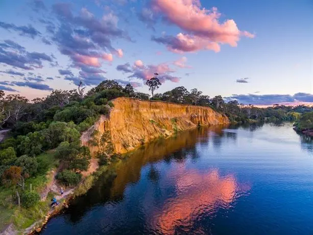 Gippsland Lakehouse A - Canal frontage - Image 1
