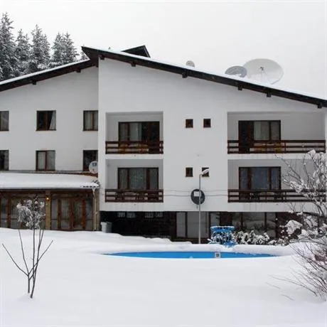 Kuker Hotel - Image 1