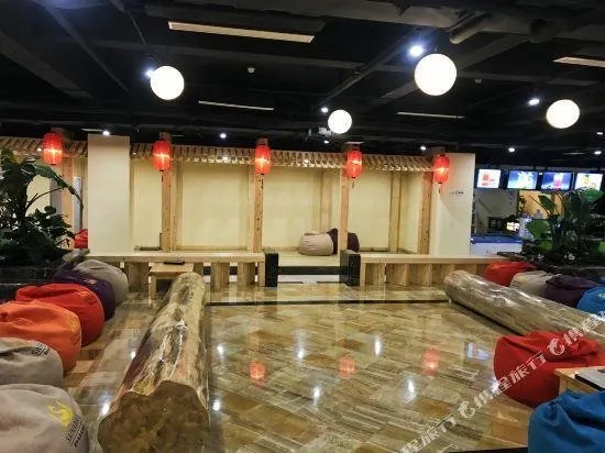 Saina Island Hot Spring Hotel - Image 1