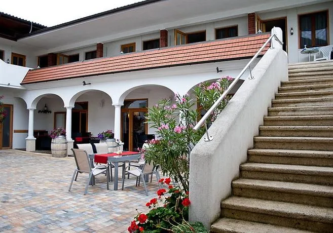 Weingut Franz Schindler - Image 1
