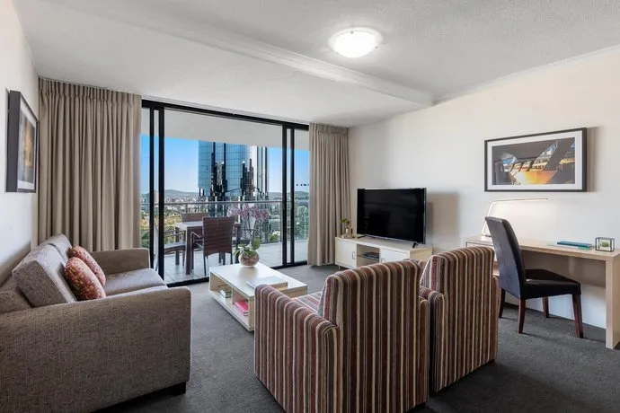 iStay River City Brisbane - Image 1
