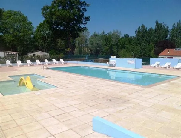 Camping Le Pont Rouge - Image 1