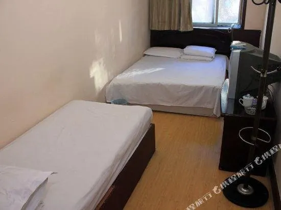 Baihe Hotel Dalian - Image 1