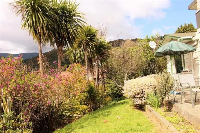 Tuis Nest Picton - Image 1