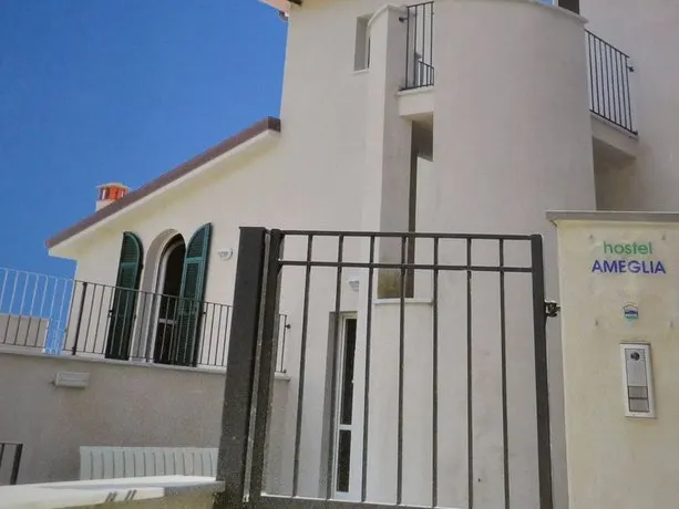 Hostel Ameglia - Image 1