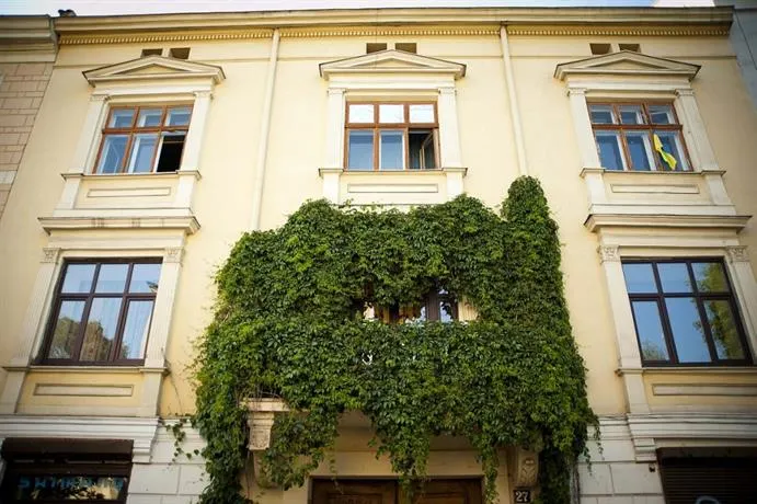 Hostel Europe - Image 1