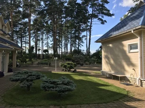 Holiday Home By The Sea - Image 1