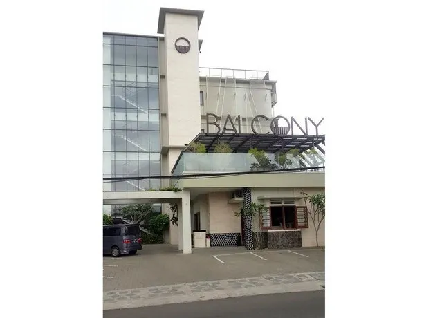 Balcony Hotel Sukabumi - Image 1
