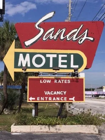Sands Motel - Image 1