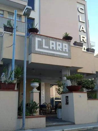 Hotel Clara - Image 1