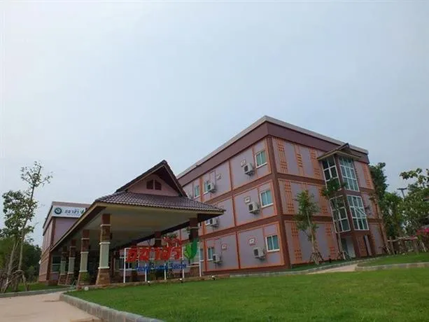Thanasiri Hotel & Resort - Image 1