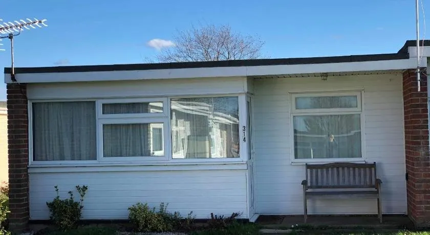 314 Sundowner - Image 1
