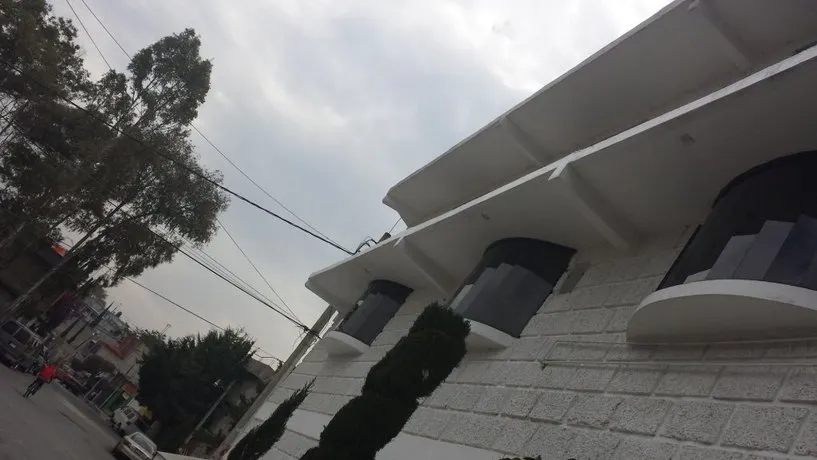 Hotel Cuautitlan Izcalli - Image 1
