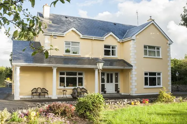 Woodlands Guest Accommodation - Image 1