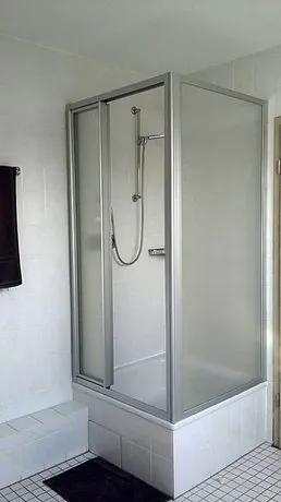 Hotel Piano - Image 1